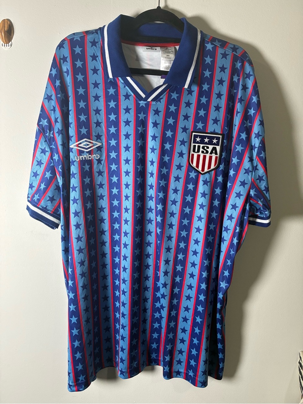 Umbro Men's Blue and Red Star-Stripe USA Soccer Jersey